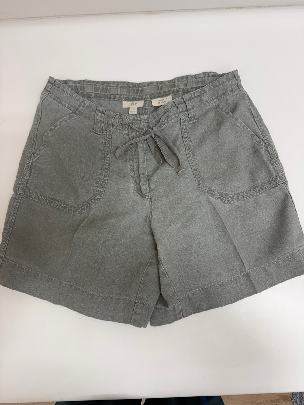 100% Linen J.Jill Women’s Drawstring Utility Shorts - Sage Green